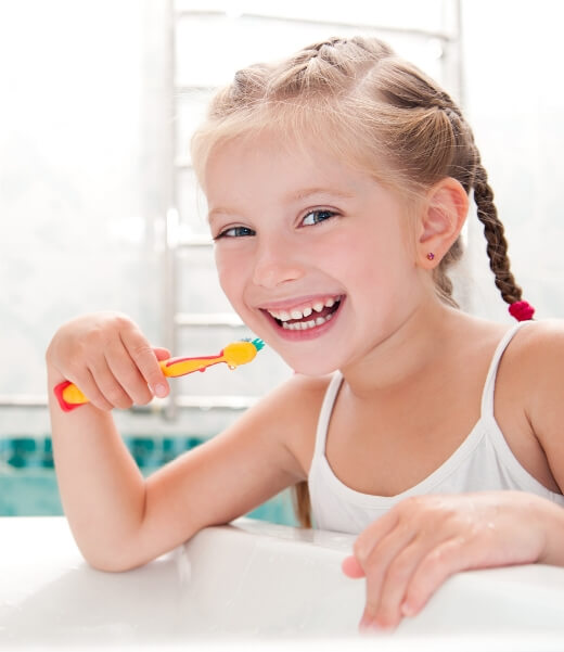 little-girl-brushing-teeth